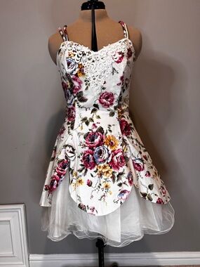 Nadine Girls Floral Lace Party Dress Size 11/12 Tulle Skirt Wedding Easter